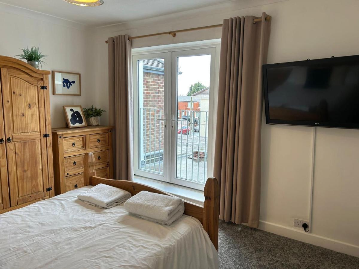 Light And Spacious Highcross Apartment Poulton-le-Fylde Exterior photo