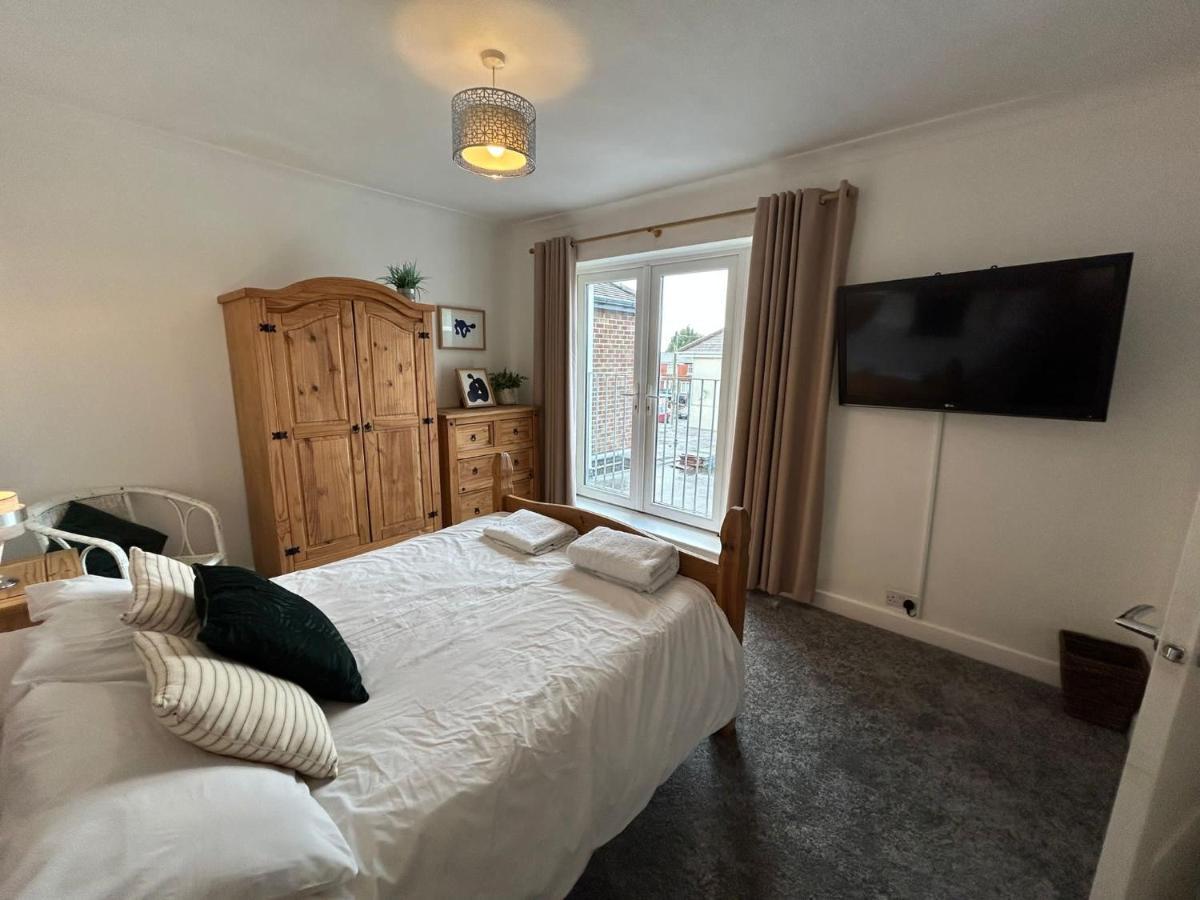 Light And Spacious Highcross Apartment Poulton-le-Fylde Exterior photo